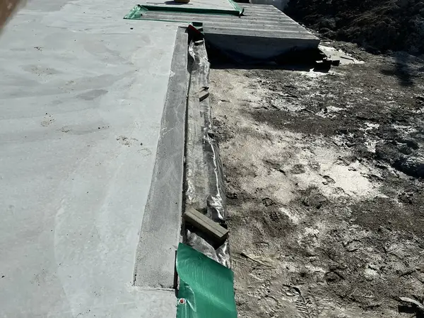 Slab corner finish quality